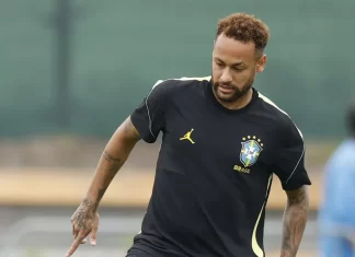 Brasil assume liderança do grupo e pode ter Neymar de volta contra a Escócia