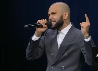Daniel Alves testemunha que se sentiu mais feliz na prisão do que no auge da carreira