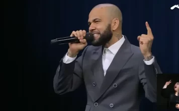 Daniel Alves testemunha que se sentiu mais feliz na prisão do que no auge da carreira