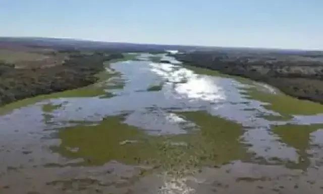 Nova hidrelétrica avança em rio afetado por crise ambiental em MS