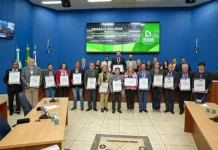 Câmara de Três Lagoas entrega Diploma de Mérito Legislativo “Tia Nega” em sessão solene